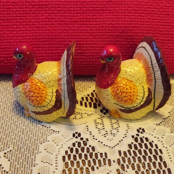 Russ Turkey Salt & Pepper Shakers - Picture 3 of 5